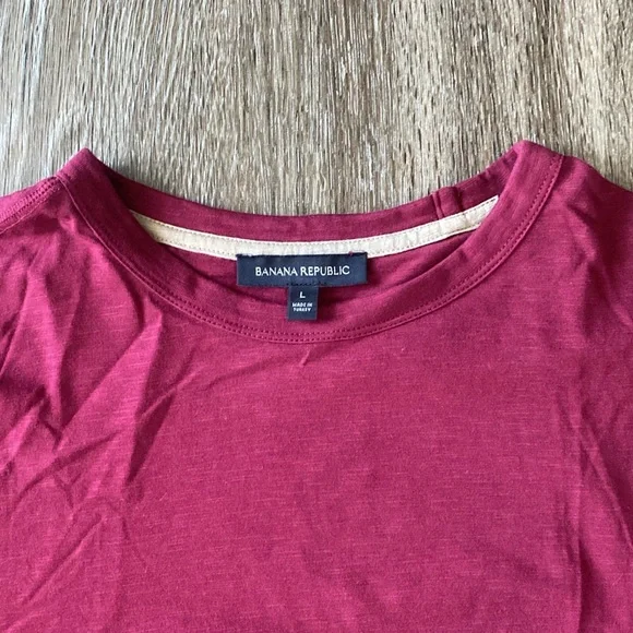 Men’s Banana Republic Long Sleeve Tee - Picture 2 of 6